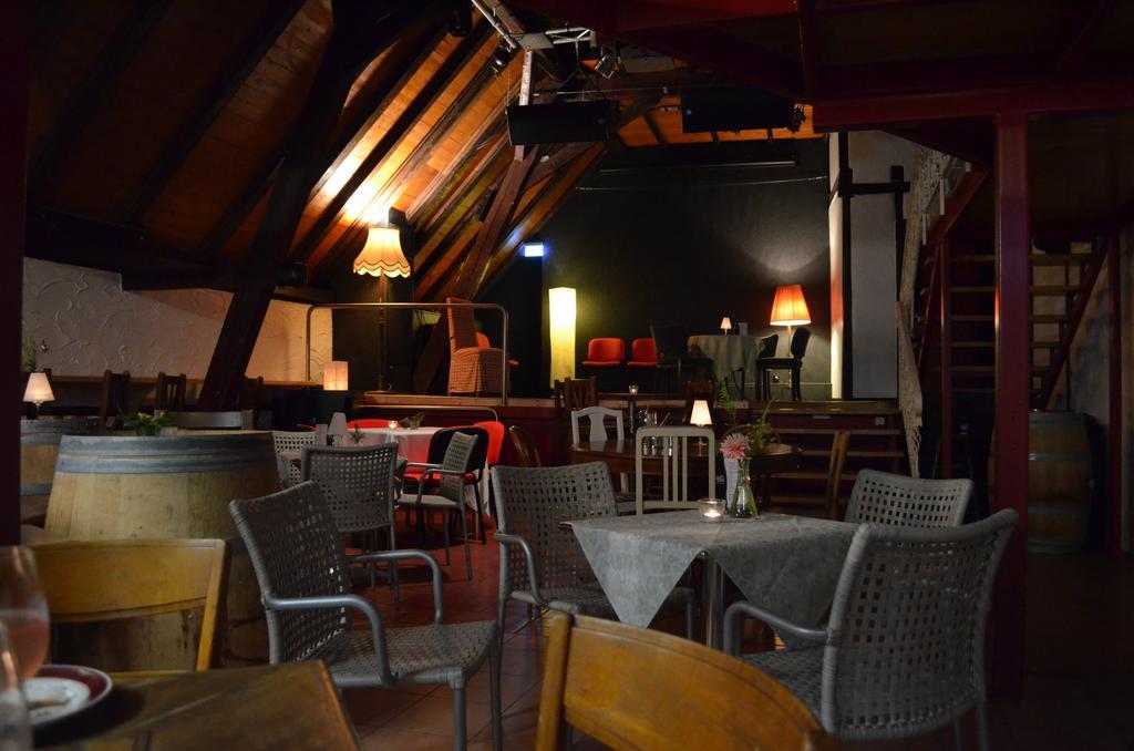 Hotel "Cafe Verkehrt" - Wellcome Motorbiker, Berufsleute Und Reisende Im Schwarzwald Oberhof  Εξωτερικό φωτογραφία